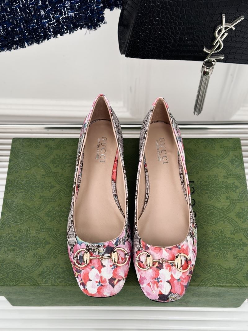 Gucci Flat Shoes